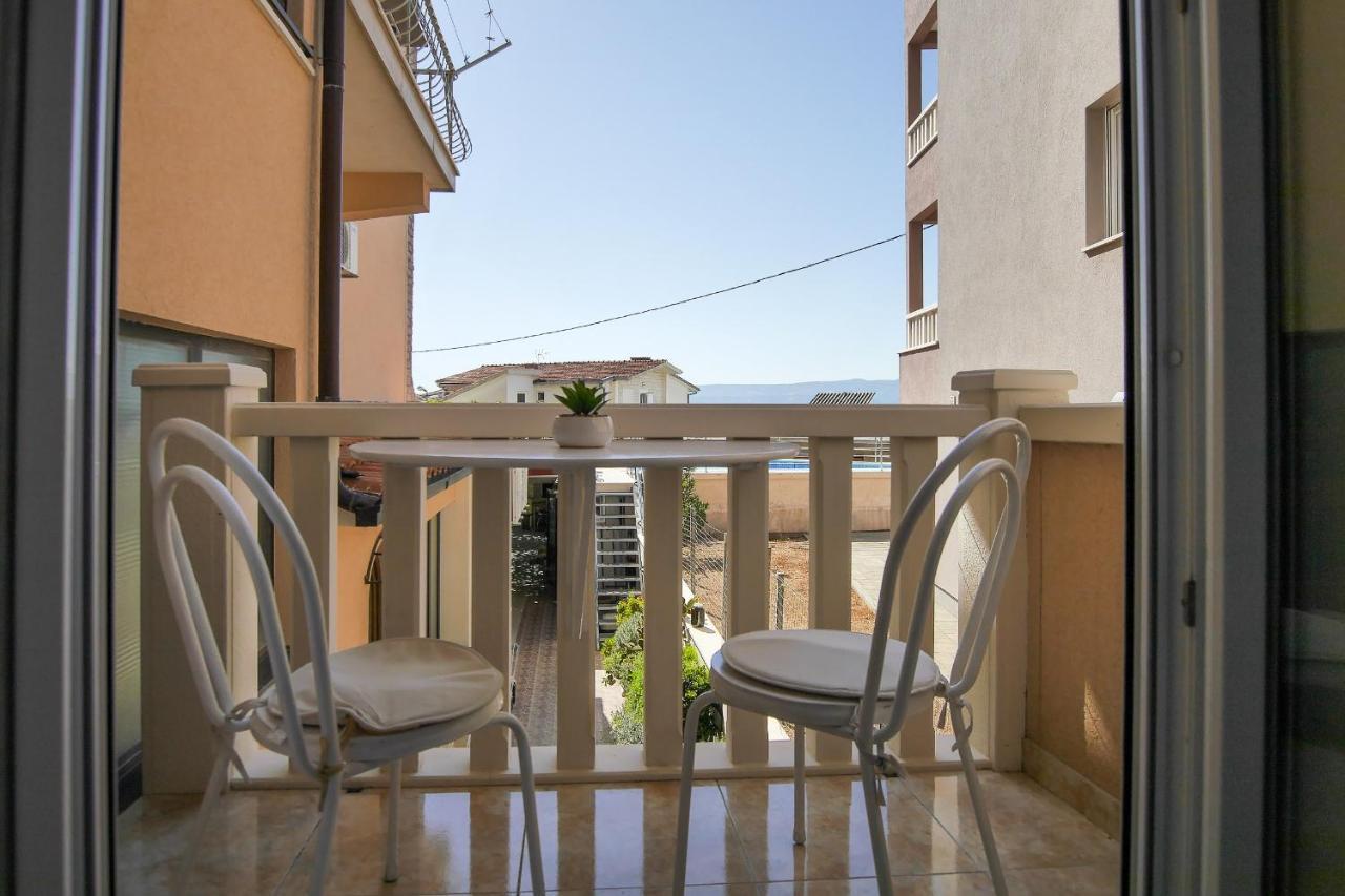 Apartments Babaja Omiš Екстериор снимка