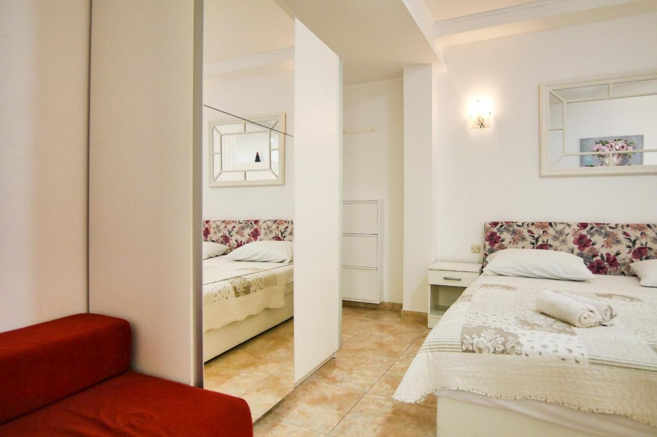 Apartments Babaja Omiš Екстериор снимка