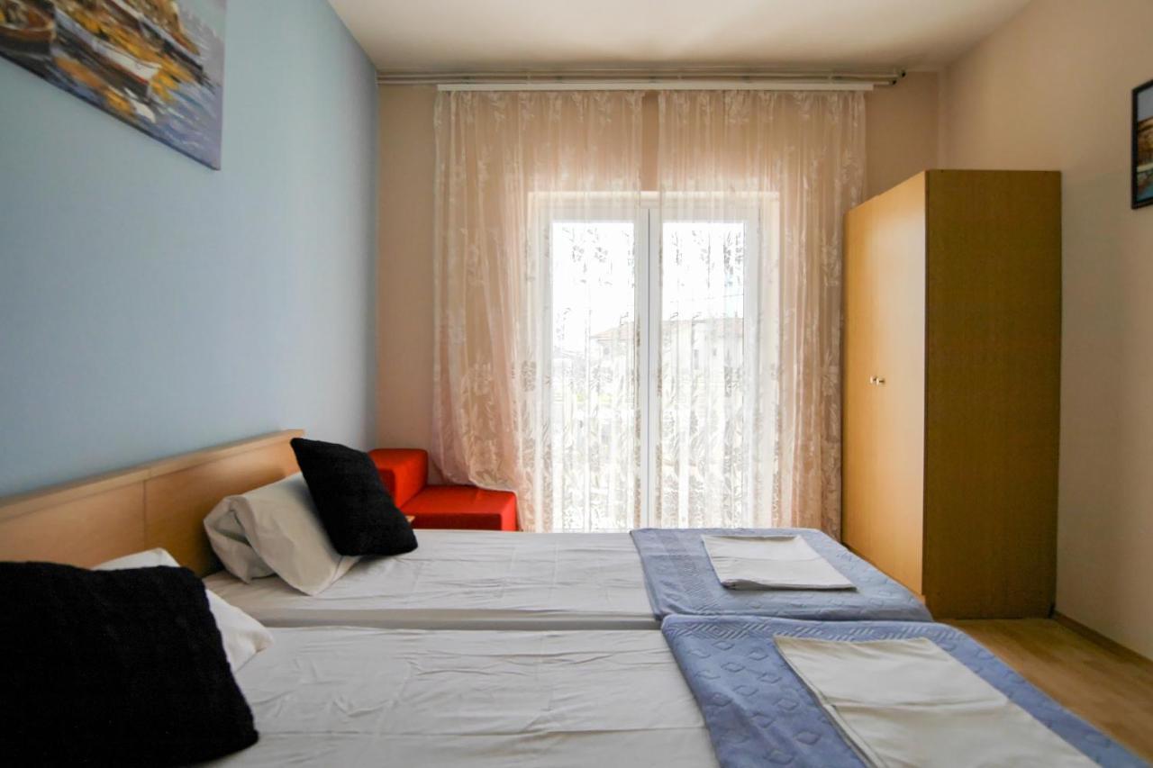 Apartments Babaja Omiš Екстериор снимка