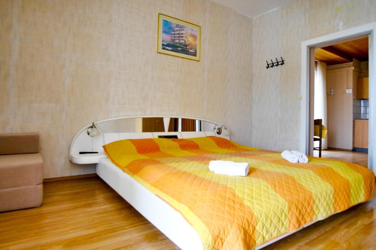 Apartments Babaja Omiš Екстериор снимка
