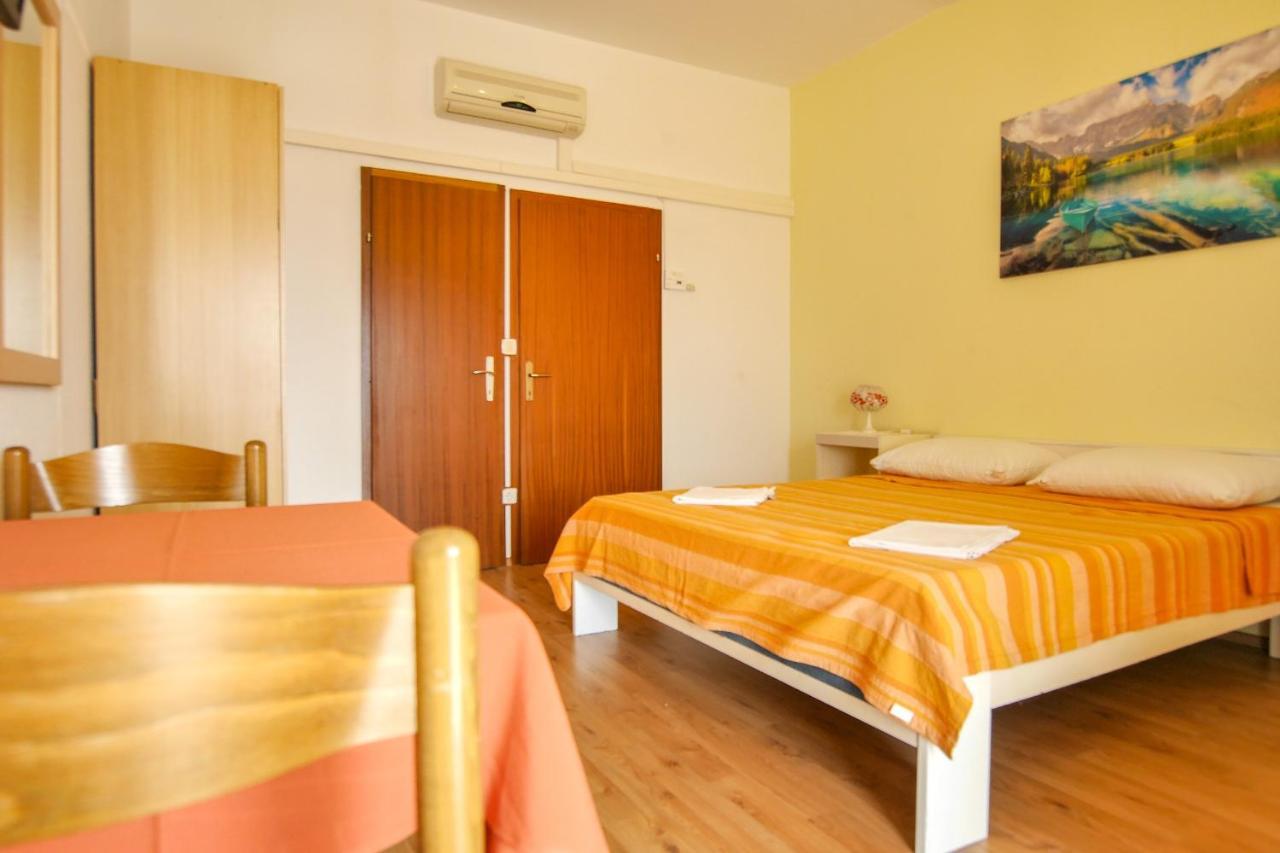 Apartments Babaja Omiš Екстериор снимка