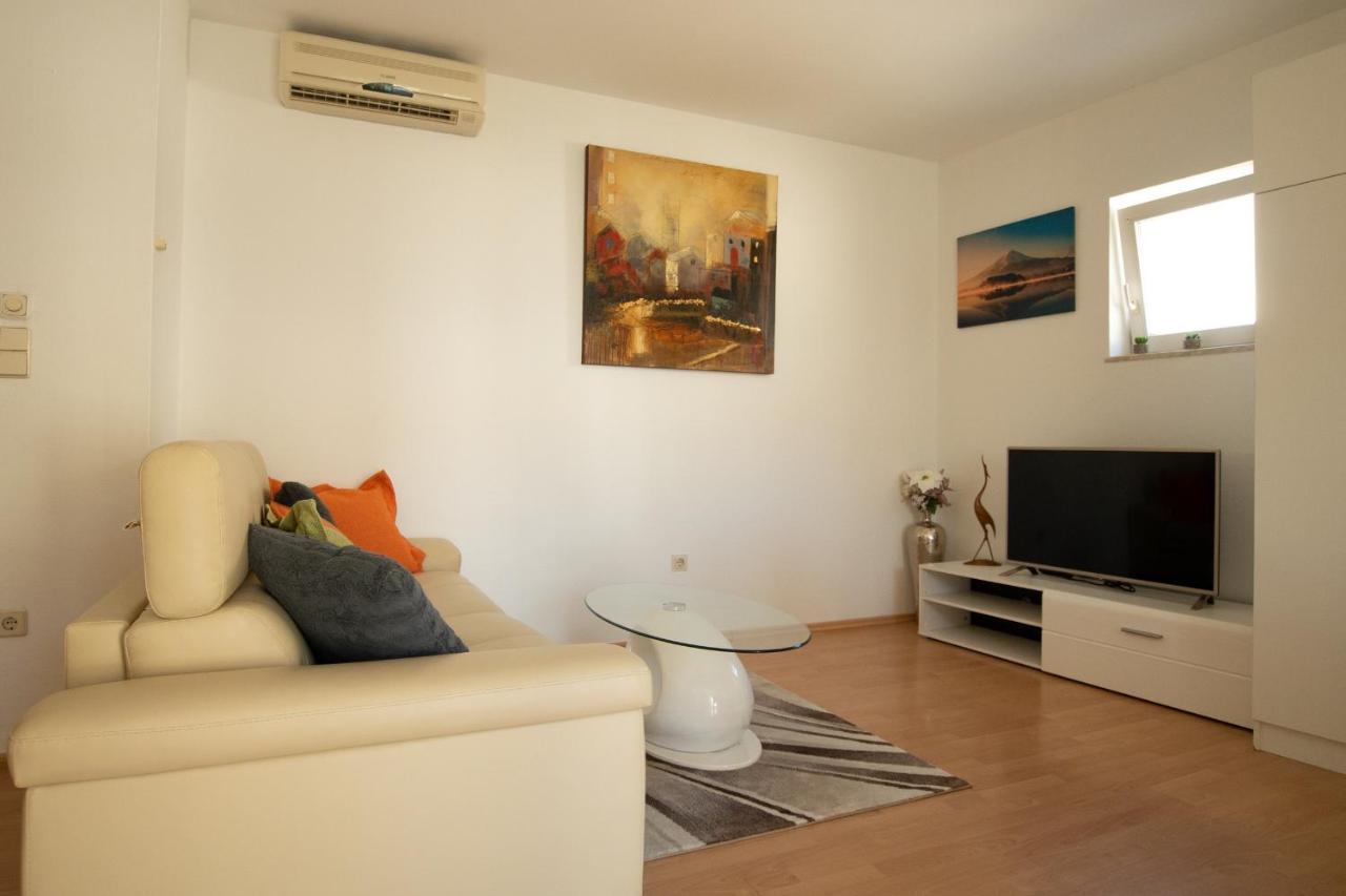 Apartments Babaja Omiš Екстериор снимка